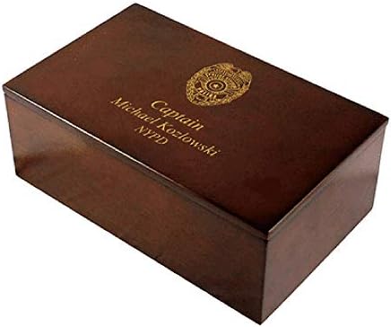 מתנה מנהלתית Shoppe | קופסת המזכרת המותאמת אישית של קצין המשטרה